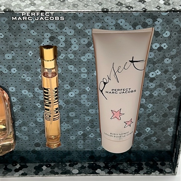 2132- Marc Jacobs Women's Made In Spain NWT - Picture 5 of 8